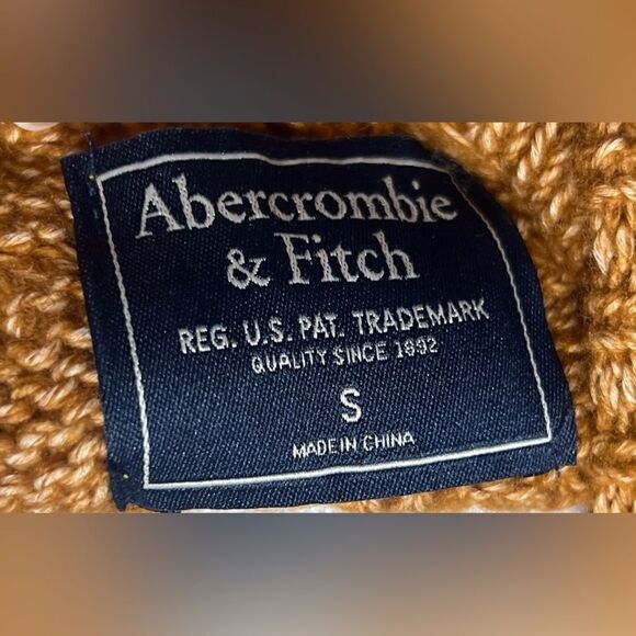 ABERCROMBIE & FITCH Women's Mustard Pullover Cable Knit Sweater - Small - Picture 4 of 4